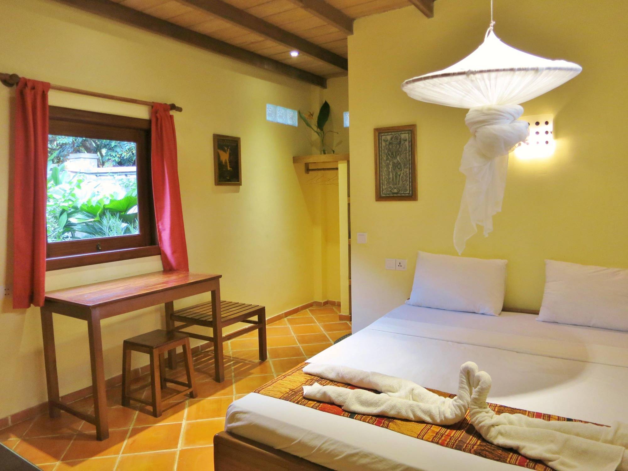 Botanica Hotel Kep Exterior photo