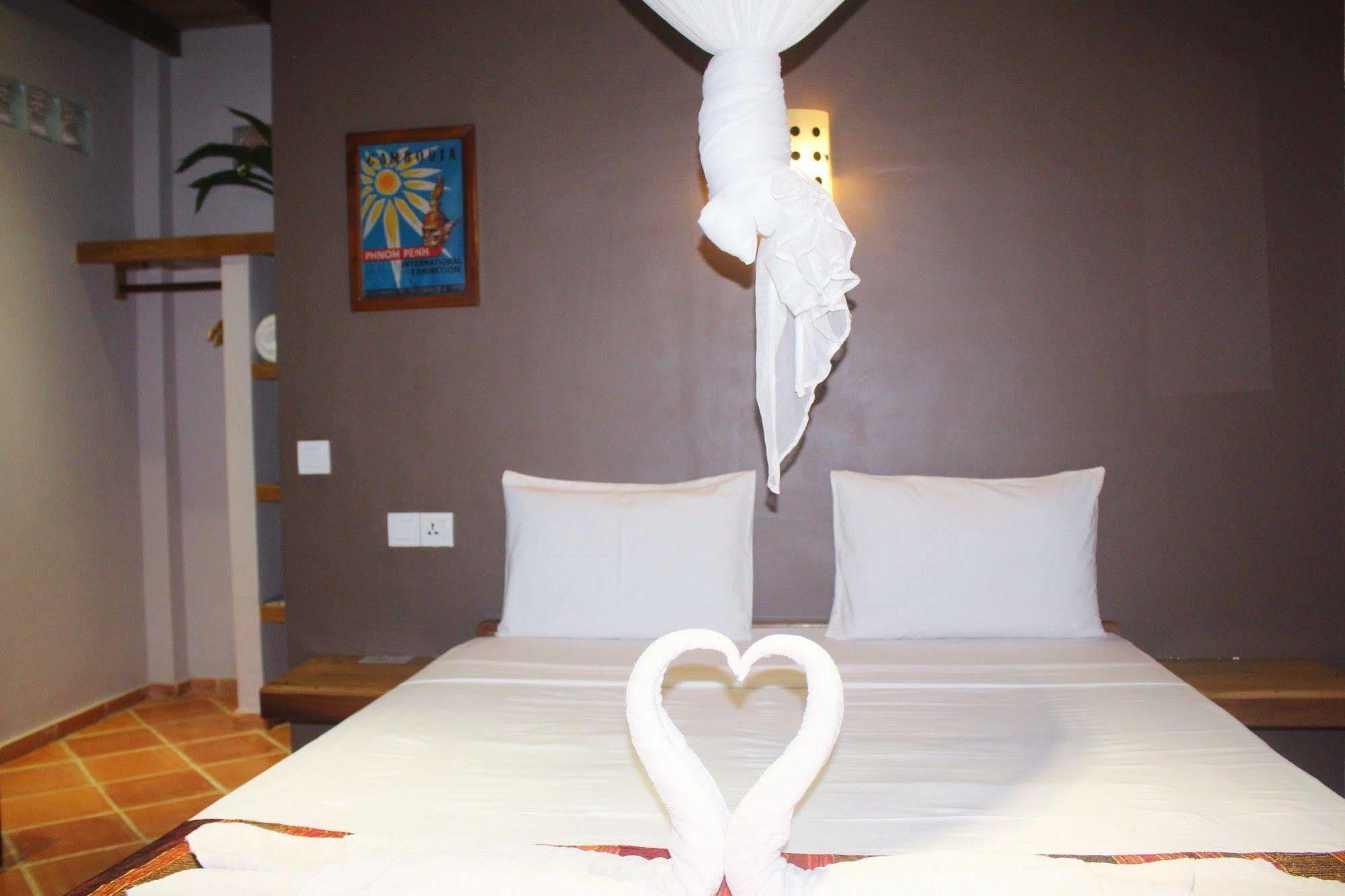 Botanica Hotel Kep Exterior photo