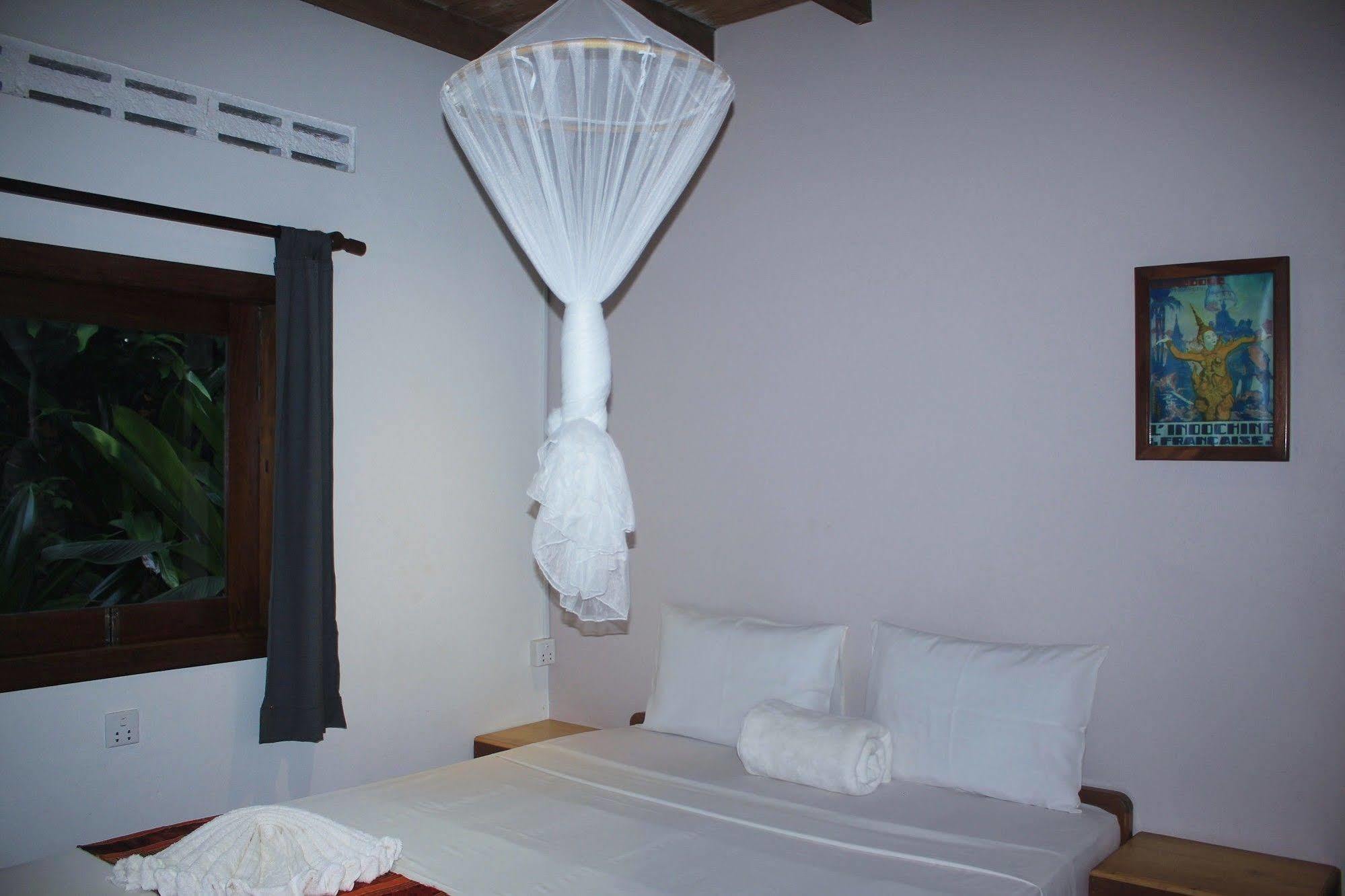 Botanica Hotel Kep Exterior photo